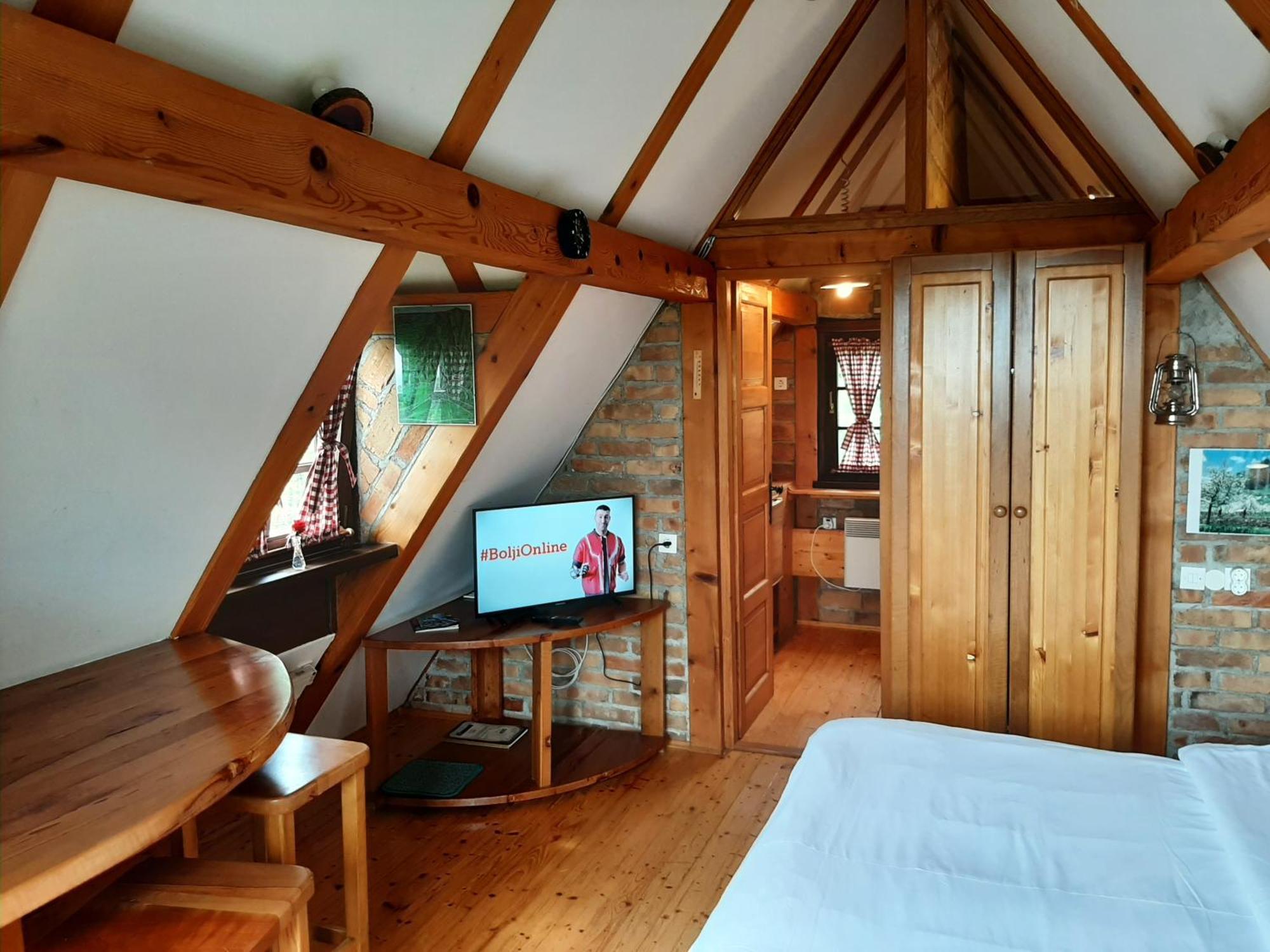 Apartmani Etno Kuca Pod Okicem Samobor Exterior foto
